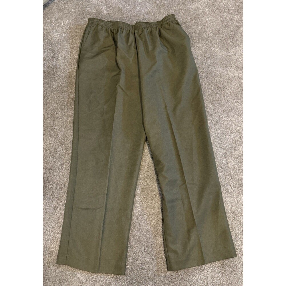 Alfred Dunner  Classic Fit Pull On Pants Size 16 Green NWT
